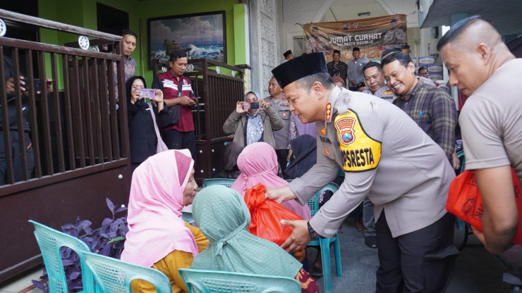 Polresta Sidoarjo Gelar Jumat Curhat dan Bantu Pembangunan Masjid Al Mubarokah